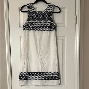 GUC Max Studio white sleeveless dress. Blue embroidered design. Size M